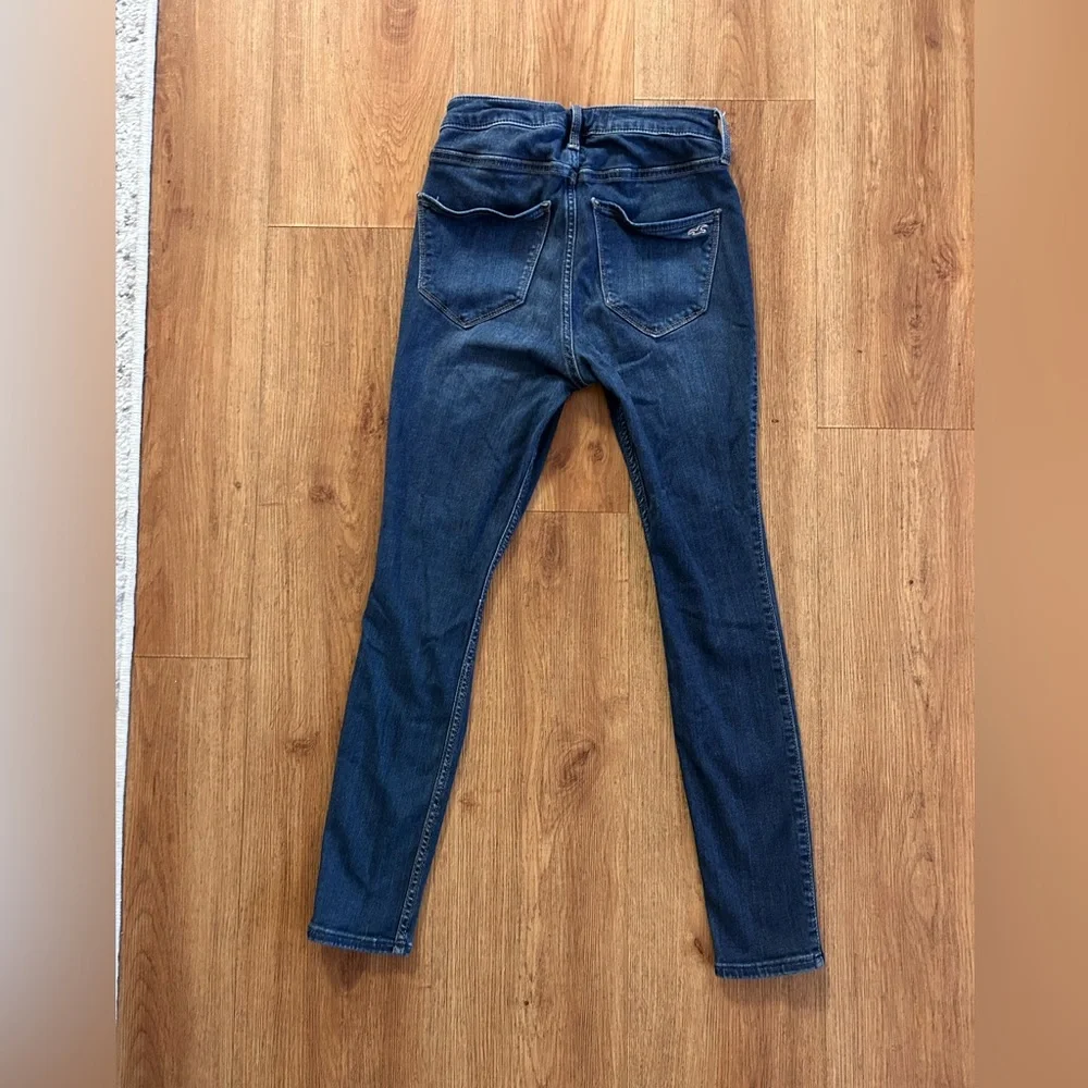 Hollister Jeans - Picture 2 of 3